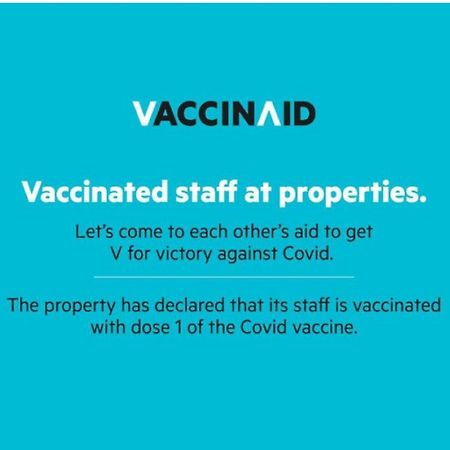 Vaccinated Staff - Oyo 1300 Crecia Guest House Hatu Exterior photo