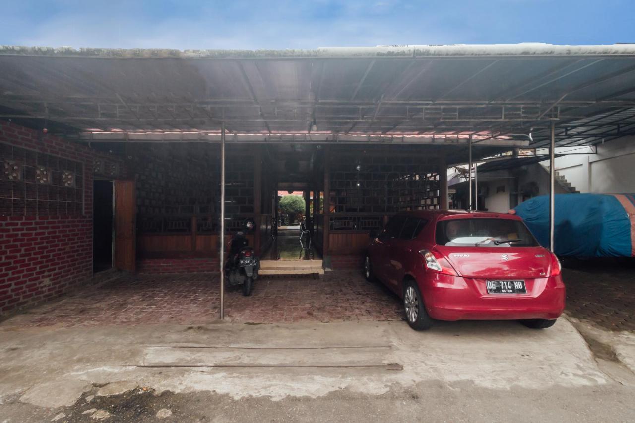 Vaccinated Staff - Oyo 1300 Crecia Guest House Hatu Exterior photo