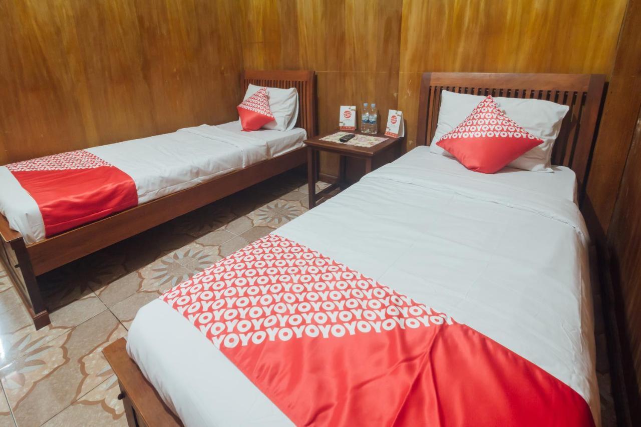 Vaccinated Staff - Oyo 1300 Crecia Guest House Hatu Exterior photo